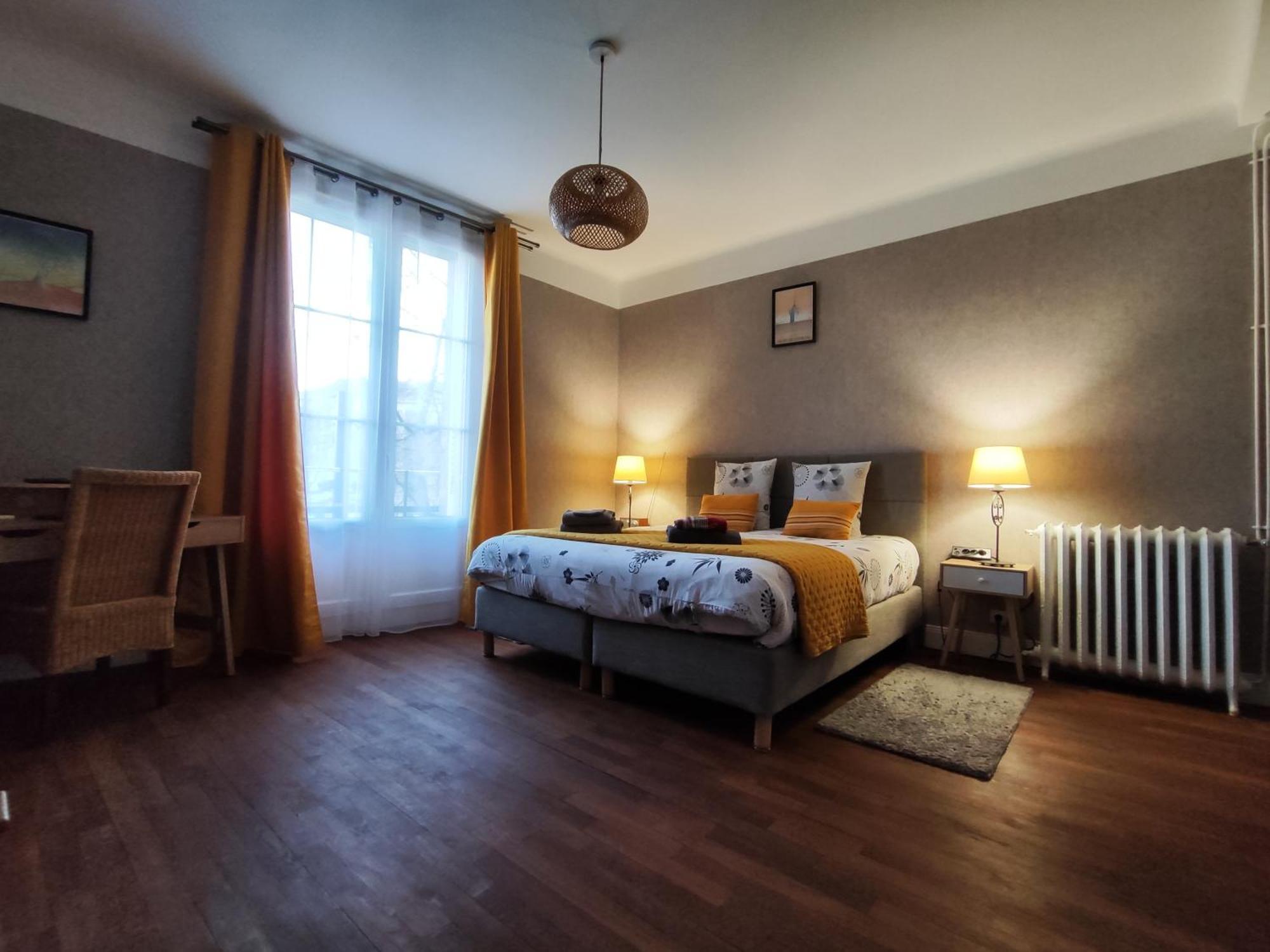 Toul superbe appartement plein centre Extérieur photo